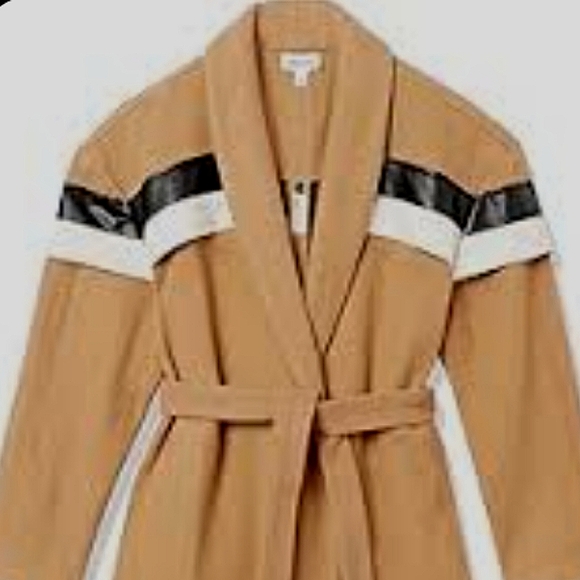 Women’s Tan Trench Coat with Black and White Accents – Size S - Picture 2 of 13